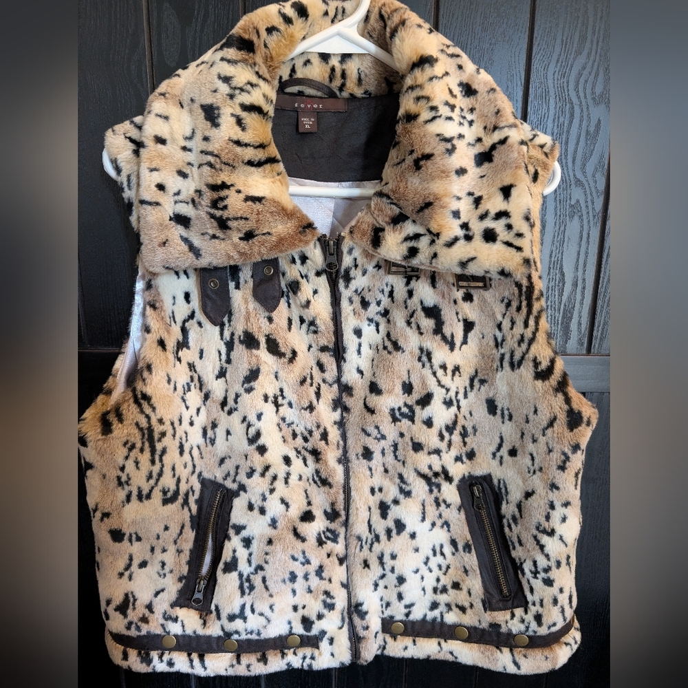 Womens FEVER Leopard Print Faux Fur Vest XL